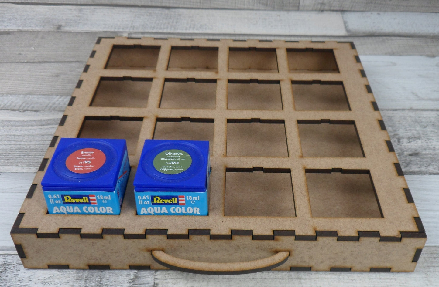 Paint cabinet with 4 pull out drawers
